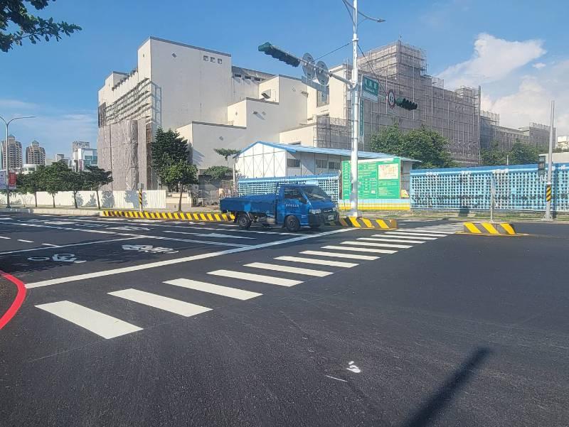 增設中華西路與南島路口左轉專用車道 保障車安