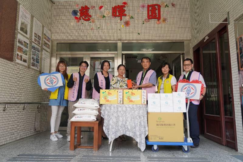 中秋傳愛！台電鳳山區處關懷慈暉園，與弱勢團體共度佳節！