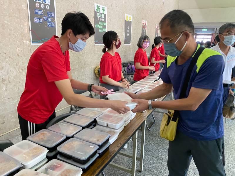 臺南推行政機關×學校減用免洗餐具及包裝飲用水作業指引 一次性垃圾有效減量