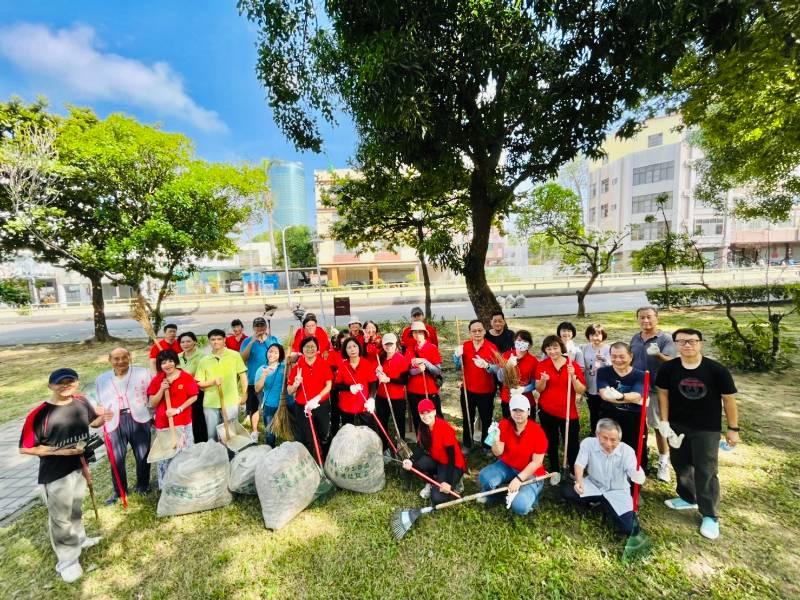 台南大遠百愛的串連敦親睦鄰掃街去 台南大遠百週年慶預購會10/16開跑