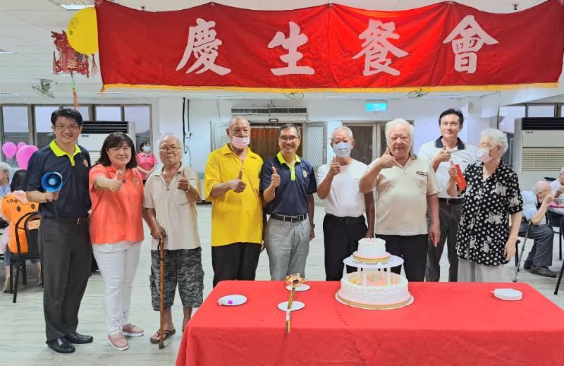 白河榮家慶生加菜 住民樂體驗歐式自助餐