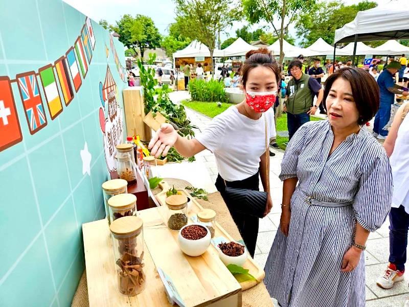 屏東新住民市集 世界香料百味料理秀國慶飄香