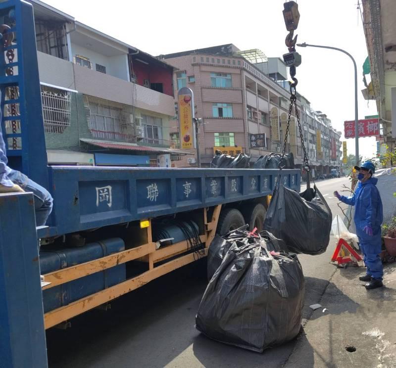 家戶石綿建材廢棄物清運啟動 南市民眾清理石綿瓦建材免煩惱