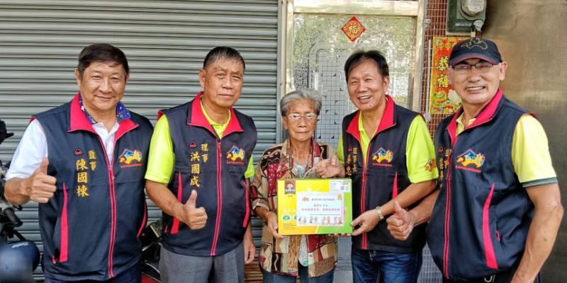 感念耆老奮鬥貢獻 南市浯江金同會重陽敬老關懷鄉親