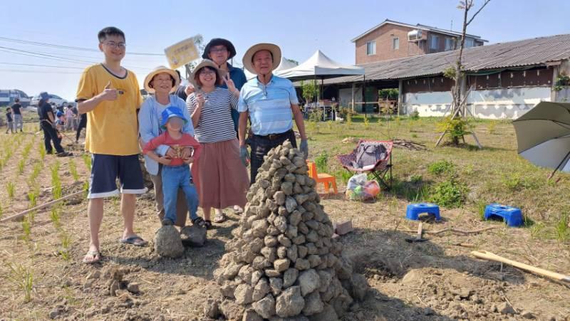 合鴨藝術園地夯焢窯樂 7旬翁帶兒孫回憶童趣事