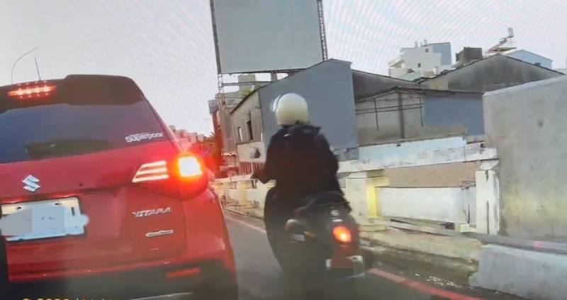 東門陸橋禁止超車？無人能出其「右」!