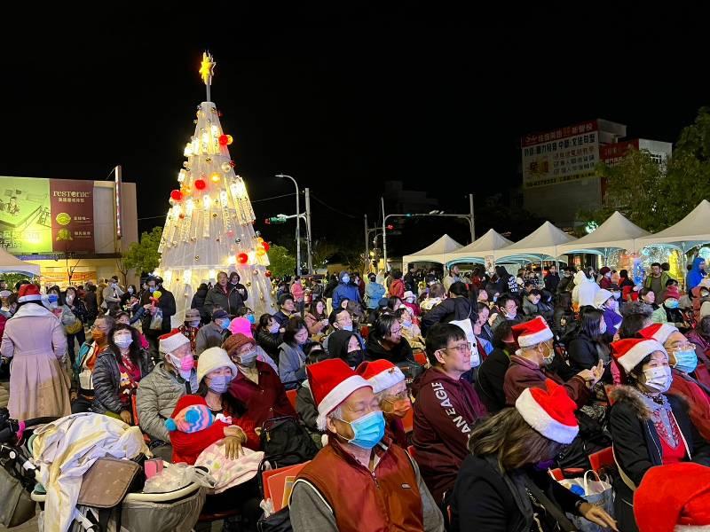 2023臺南聖誕燈節聖誕報佳音  歡樂園遊市集與精彩表演 與市民歡度聖誕假期