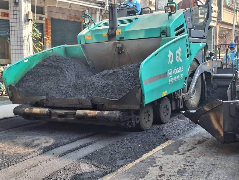 台電高雄區處不辭辛勞，確保住戶安全回家之路