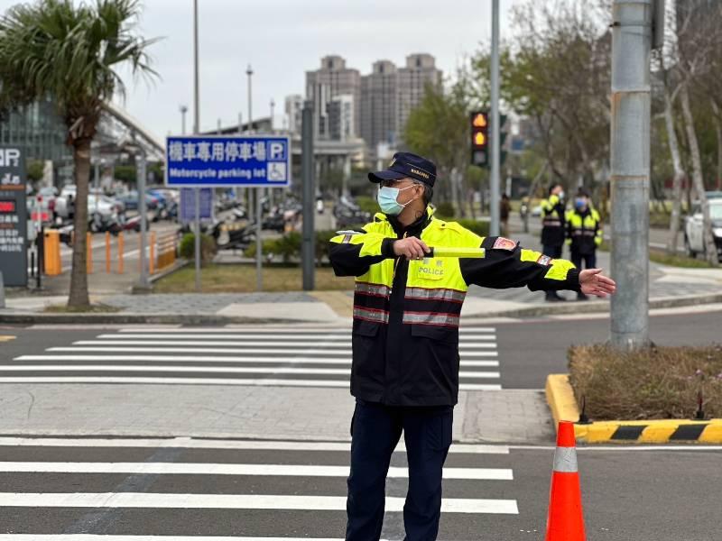 113年元旦連假交通疏導　竹縣警察局建議用路人行前利用「1968客服專線」查詢路況