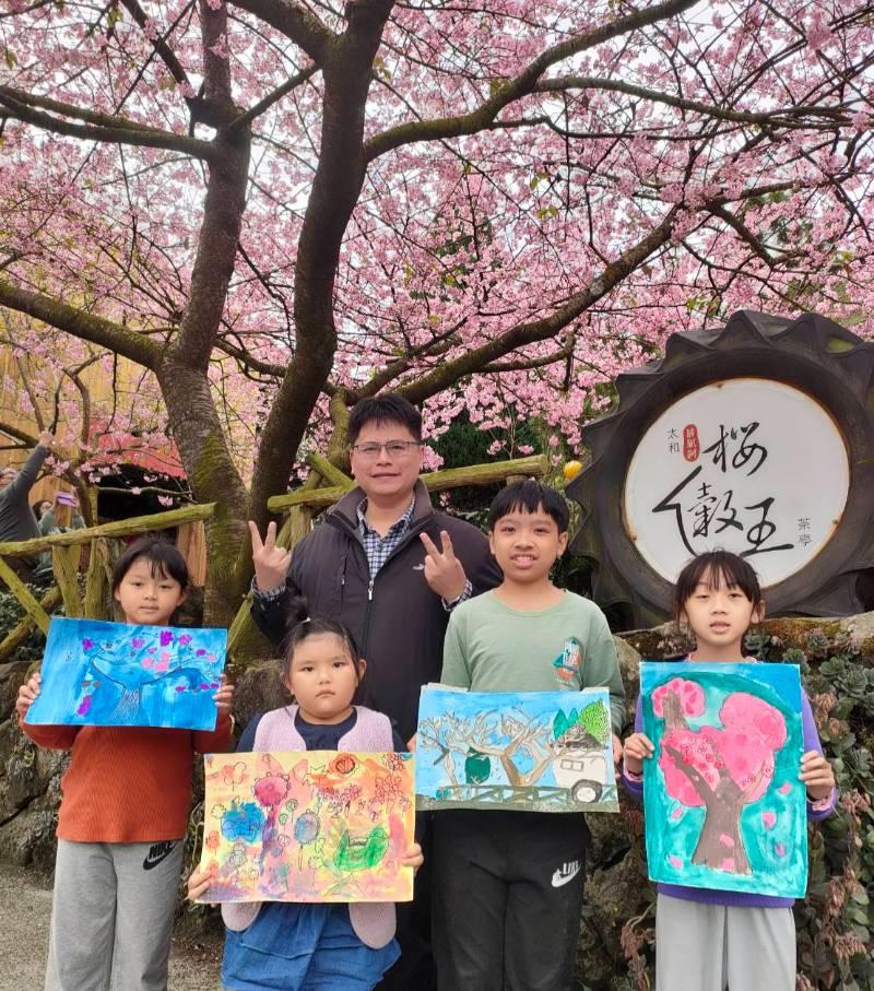 太和櫻王盛放 仁和國小學童赴約去