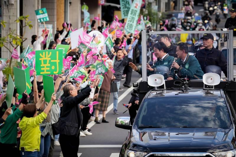 賴蕭配拚氣勢 台南本命區車掃大串連 林俊憲籲鄉親站出來，力挺賴清德帶領台灣繼續前進！