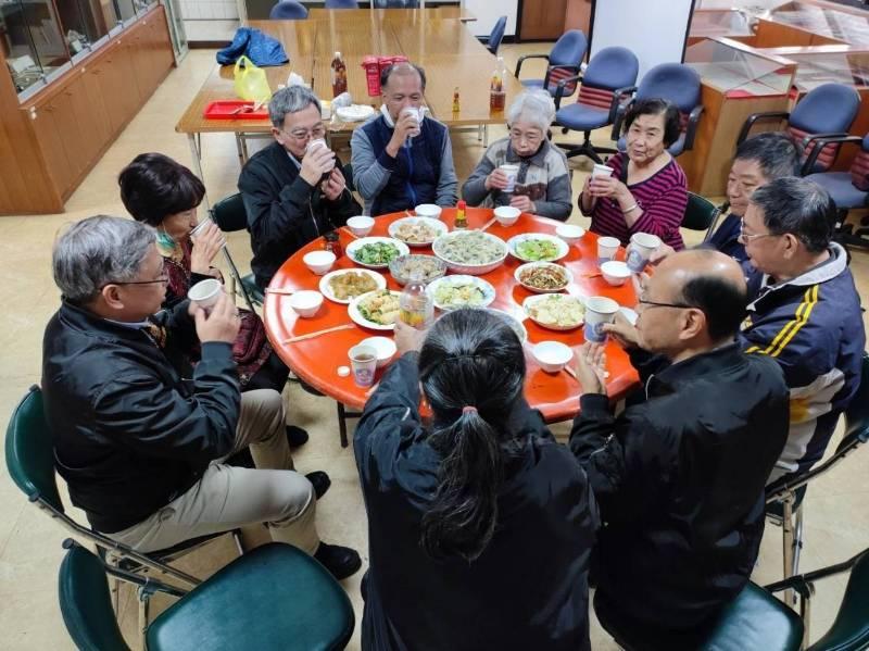 我們是一家人 宜蘭榮服處與獨居遺眷溫馨圍爐