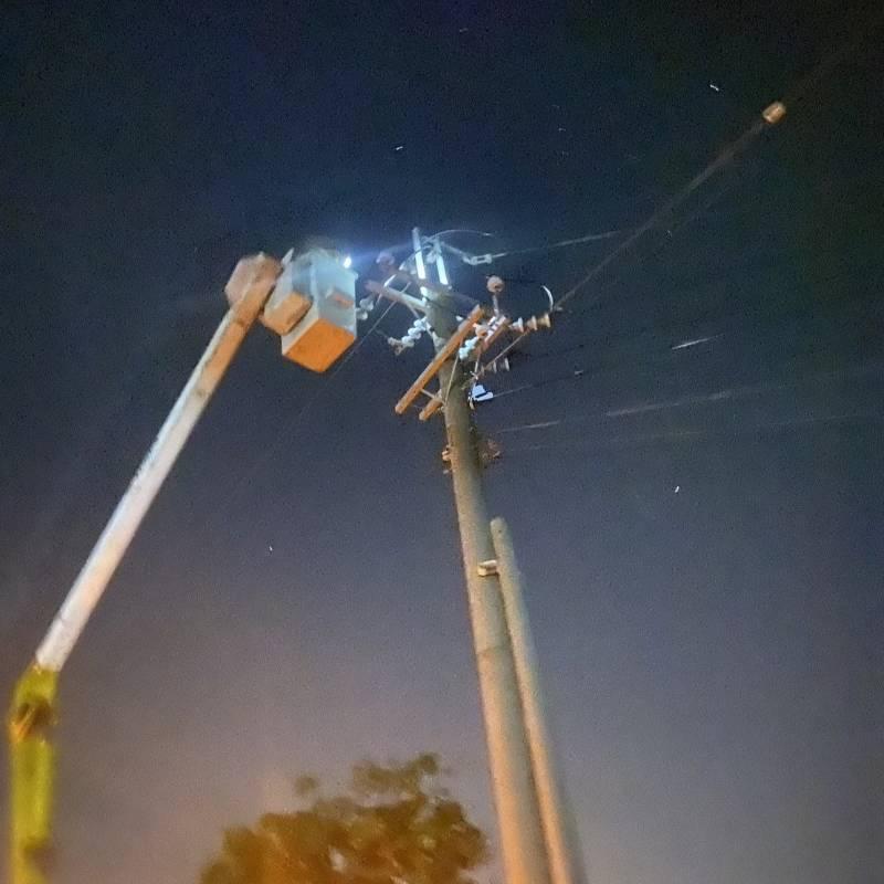 林園區配電線路鹽害導致停電  台電鳳山區處迅速派員查修並復電