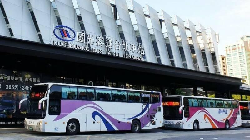 搭乘遊覽車出遊  溫馨提醒保平安~