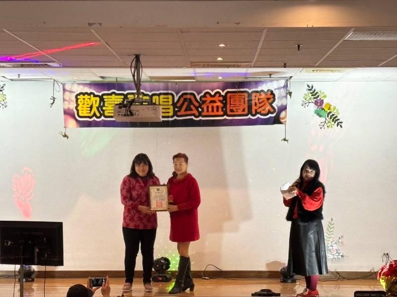 歡喜歌唱團隊公益演唱 白河榮家住民樂開懷