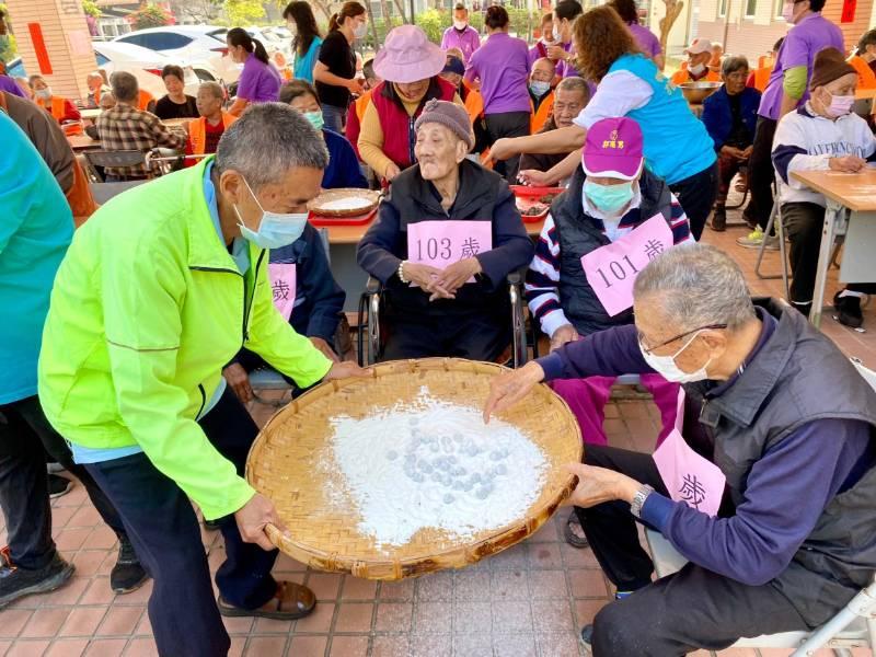 屏東榮家花好月圓 家區榮民長輩歡度元宵