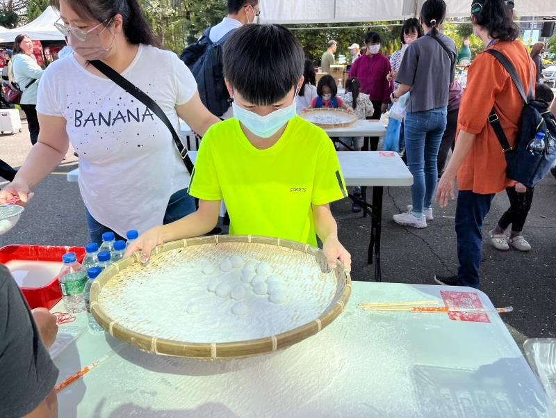 莓好月圓 善化草莓元宵節熱鬧登場