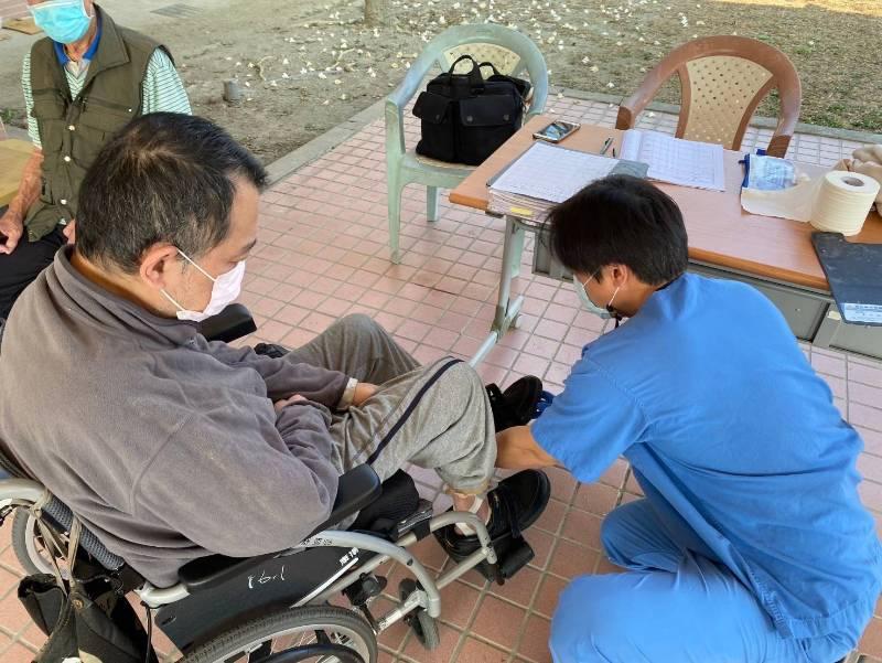 北榮身障重建中心至屏東榮家年度輔具檢測巡迴服務 守護住民健康安全