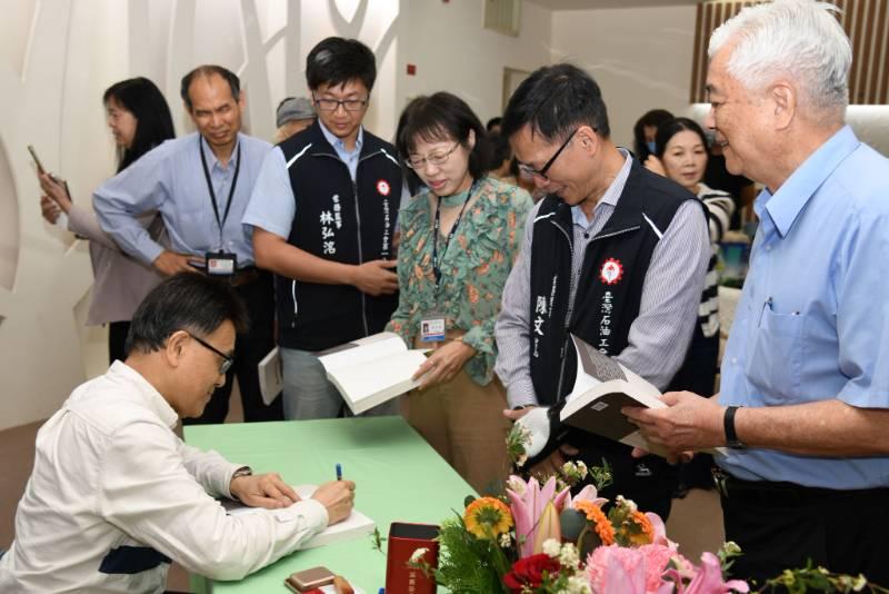 重現歷史風華│高雄煉油廠舉辦《我書故我在》新書發表會