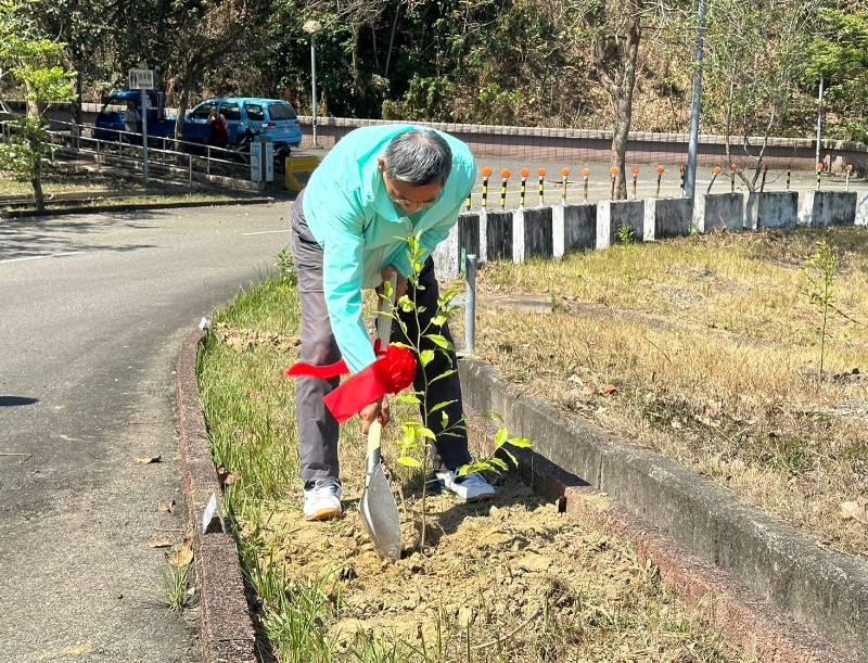 台水六區植樹響應綠化 固碳植樹永續地球