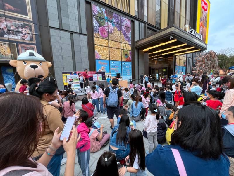 超FUN電！義享時尚廣場創立童樂園，小職人體驗、寶寶競技，報名開始！