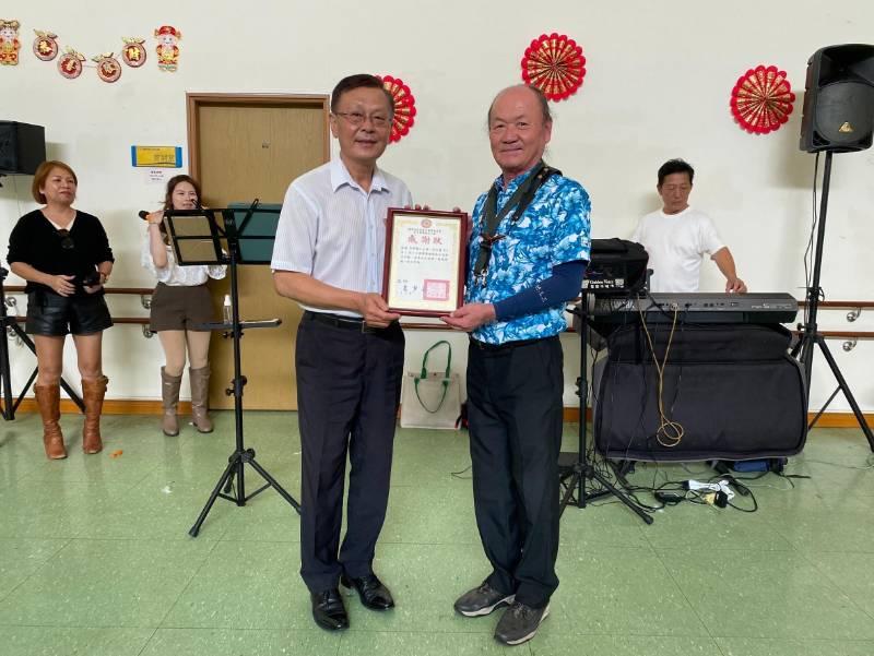 空軍藝工大隊獻藝 屏東榮家住民長輩樂開懷