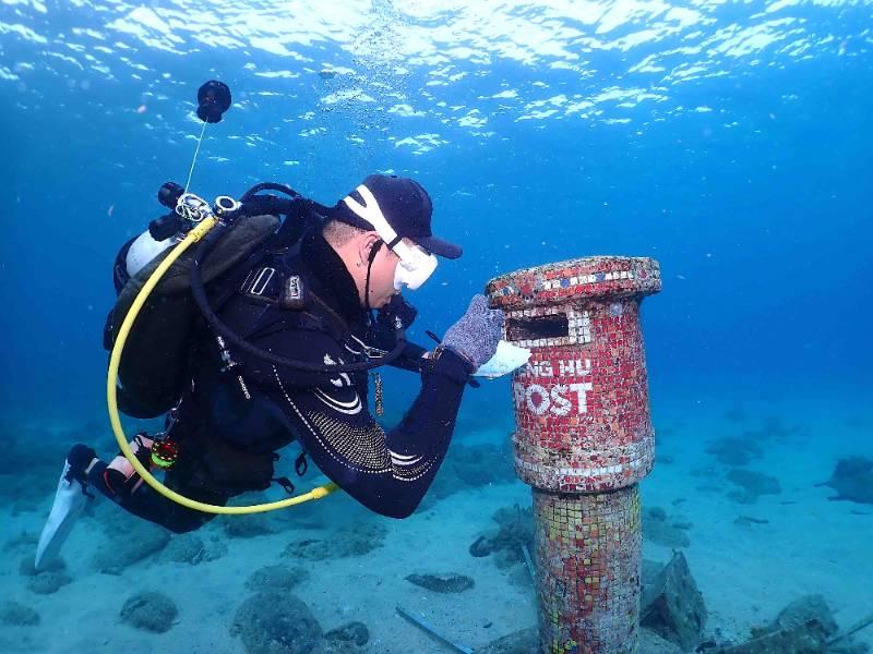 慈心基金會攜手澎湖縣政府從陸上「種樹」到海下，共築海洋生態圈