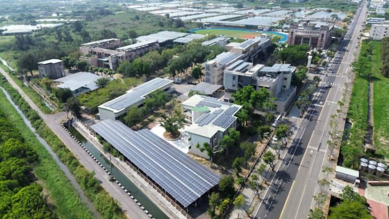 打造太陽光電綠能校園 臺南完成光電球場設置數量全國第1