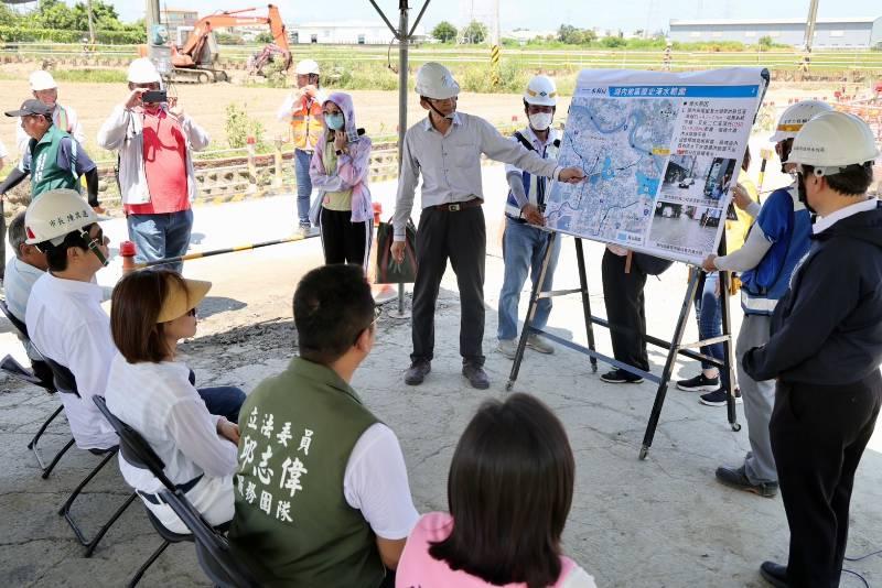 陳其邁視察大湖排水工程 強調年底前完工改善水患