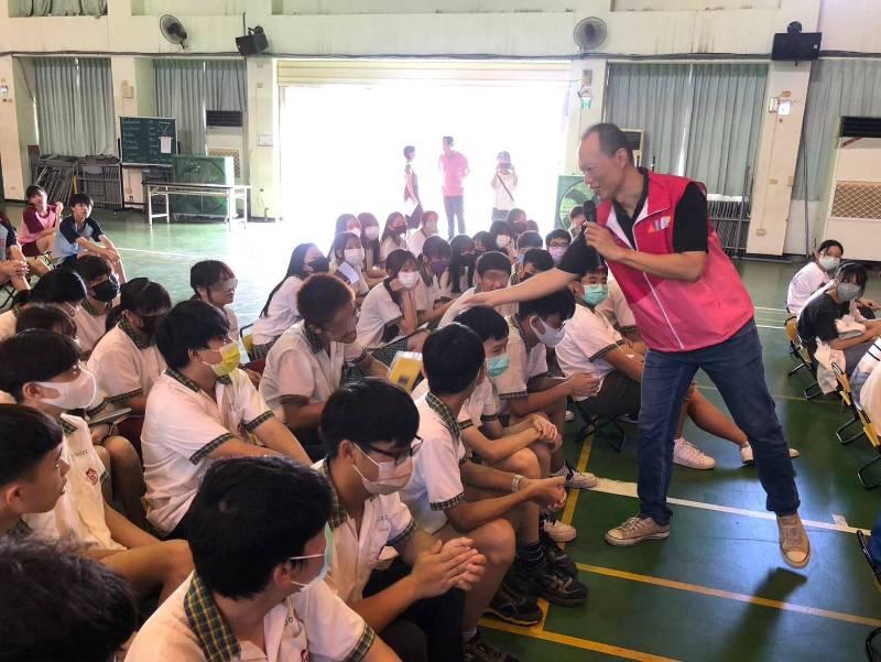 台南就業與學校合作 邀職場達人 助國中生探索職涯起點  