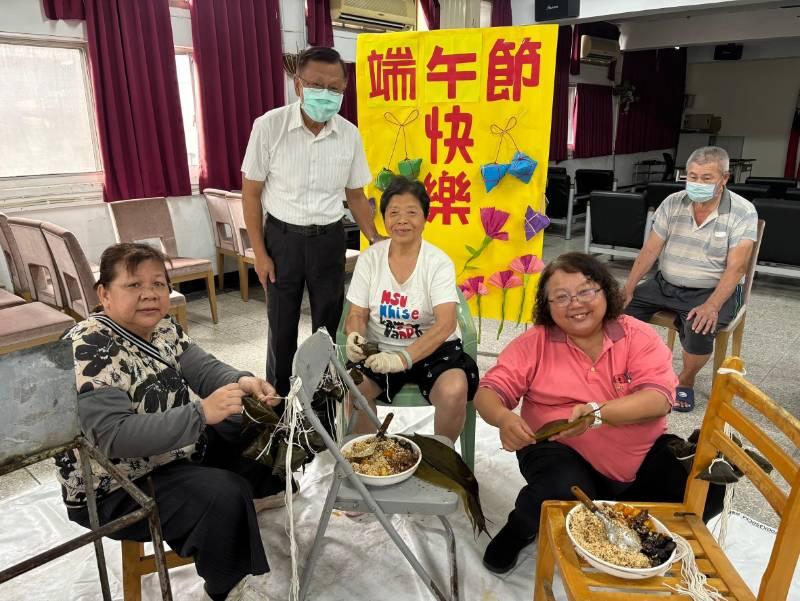 屏東榮家溫馨團聚慶端午 住民歡喜樂活好粽藝