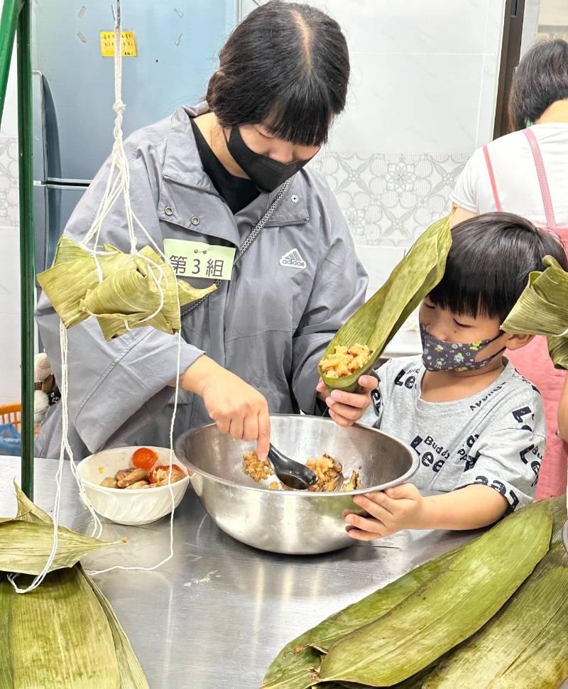 金門家扶與親子綁出溫馨口味幸福粽 就要粽在您心裡