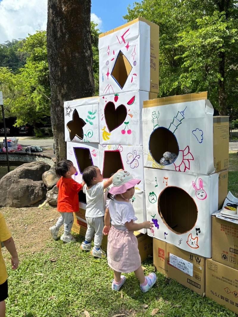 屏縣原住民節慶八步舞現行流行16蹲 串起不同家庭遊戲樂趣