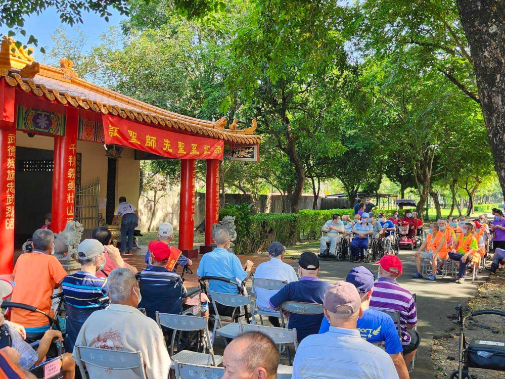 紀念至聖先師孔子誕辰 屏東榮家舉行追思祭典