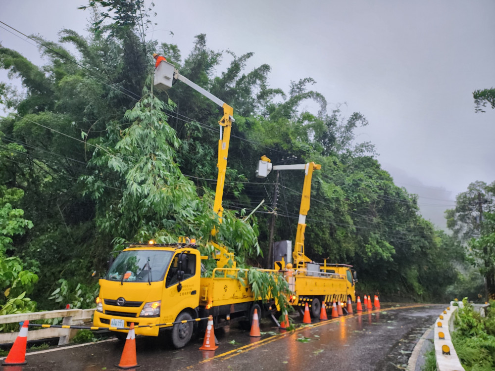 山陀兒颱龜速襲台！台電新營區處：已備妥人力機具全力戒備