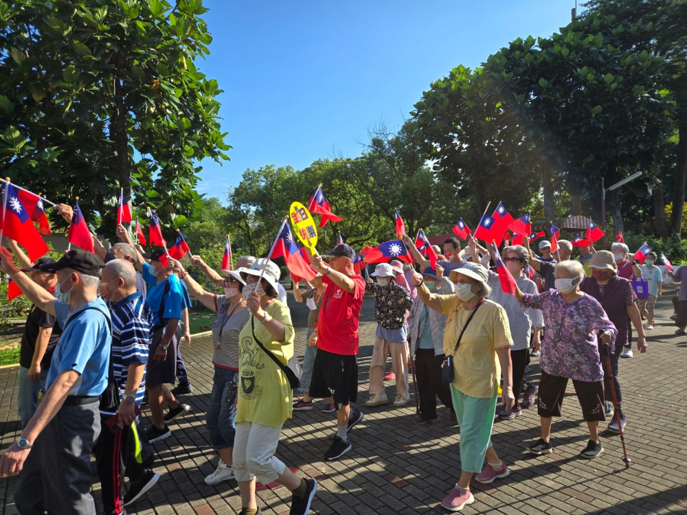 歡慶雙十 白河榮家住民國旗飄揚迎國慶