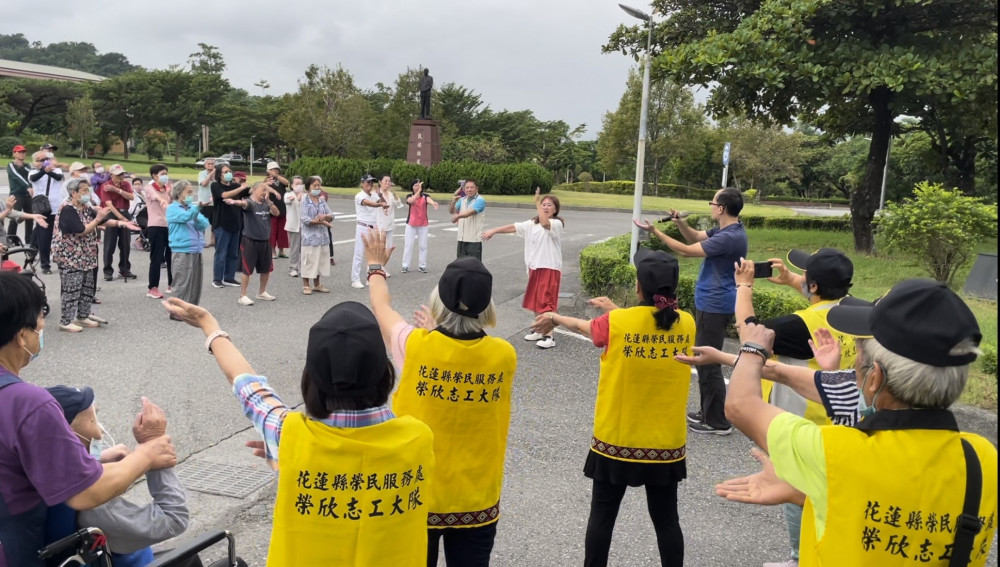 花蓮榮家國慶升旗 祝中華民國生日快樂