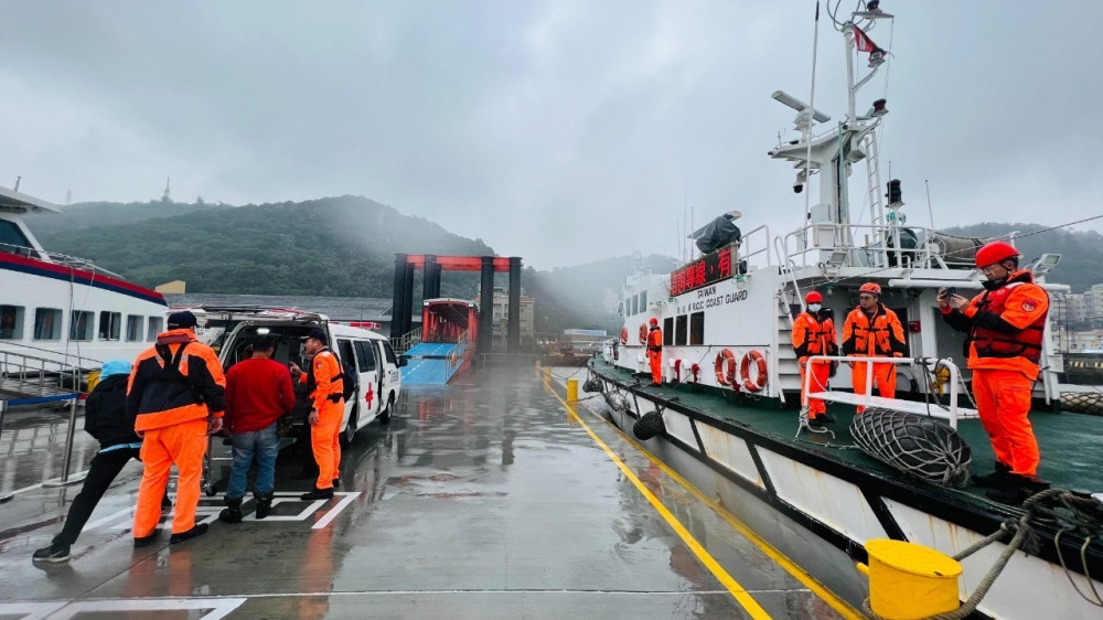 北竿鄉親頭部外傷 馬祖海巡緊急後送就醫