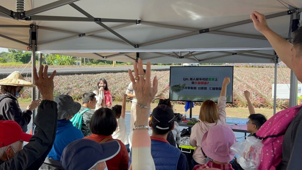 185雙層巴士北線專屬！探索銀獅農場俯瞰食蛇龜彩帽地景藝術