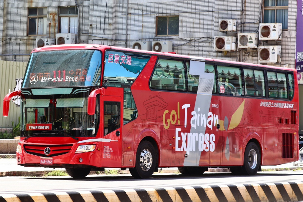 國際旅客直達臺南超方便！111小港機場-臺南快線納台灣好行 