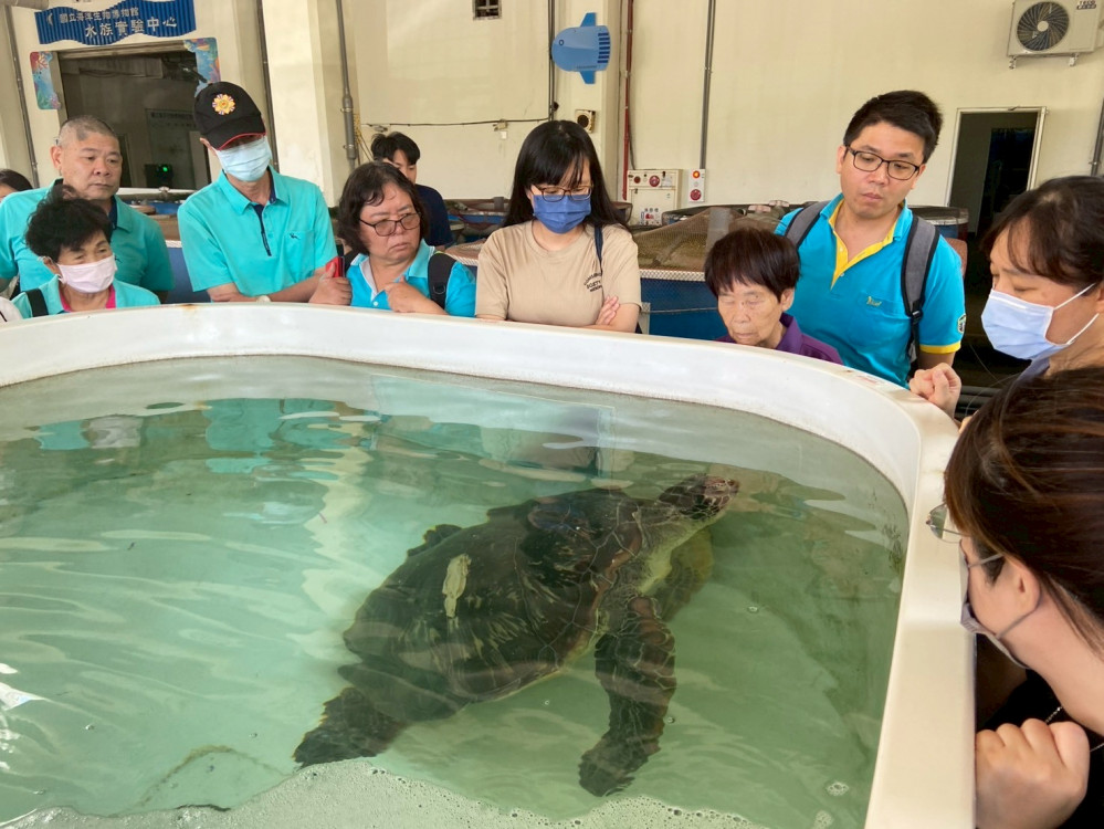 屏東榮家員工海生館環境教育 增進海洋生態保護知識