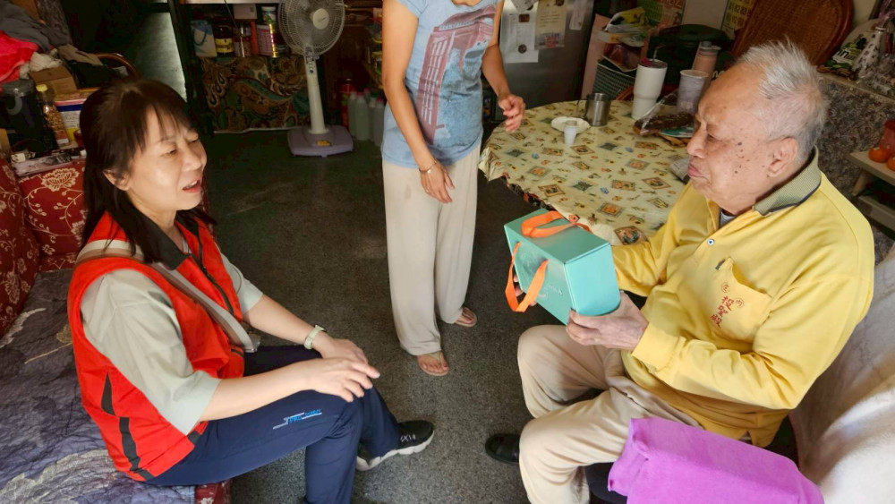 屏東榮服處關懷潮州地區榮民眷溫馨送暖問候