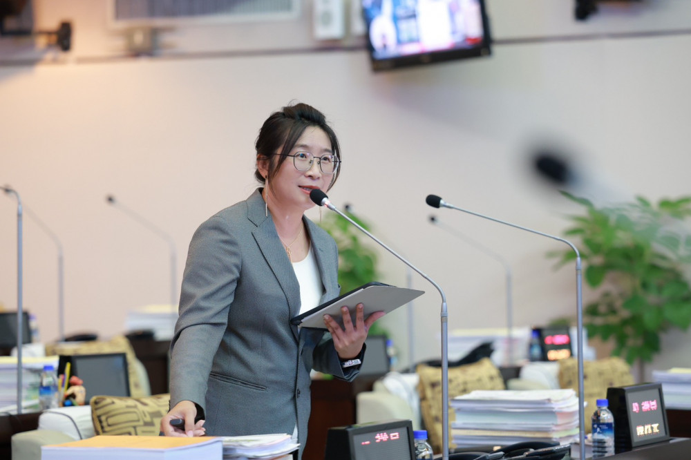 台南市議員沈家鳳於28日市政總質詢 聚焦防汛、社福與交通建設　肯定市長施政表現