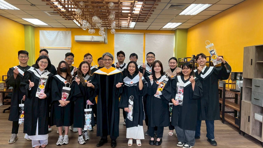金門大學獻祝福113學年度45位外籍畢生 鵬程萬里