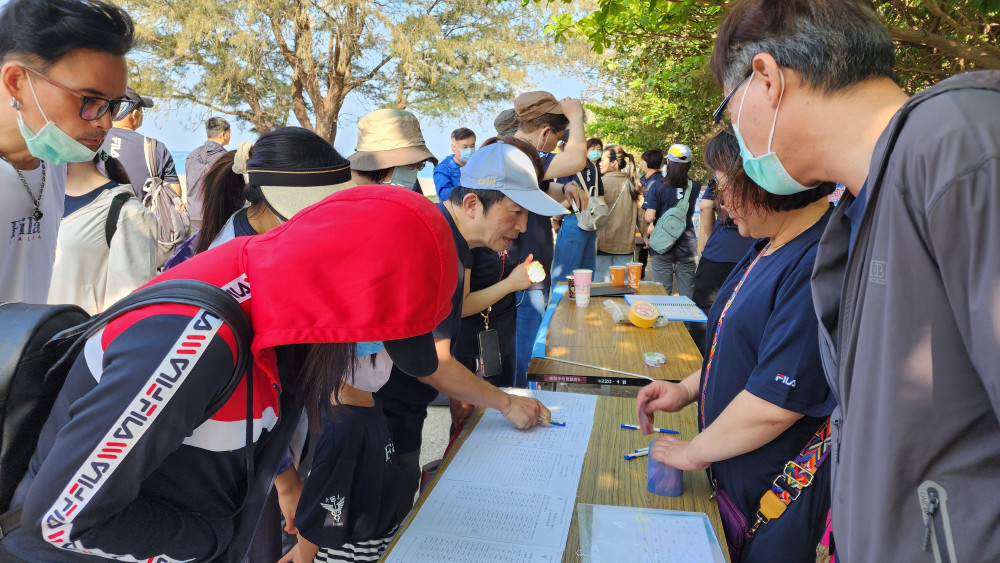 企業攜手淨灘響應環保守護地球！十際行動展現海洋環境保護決心