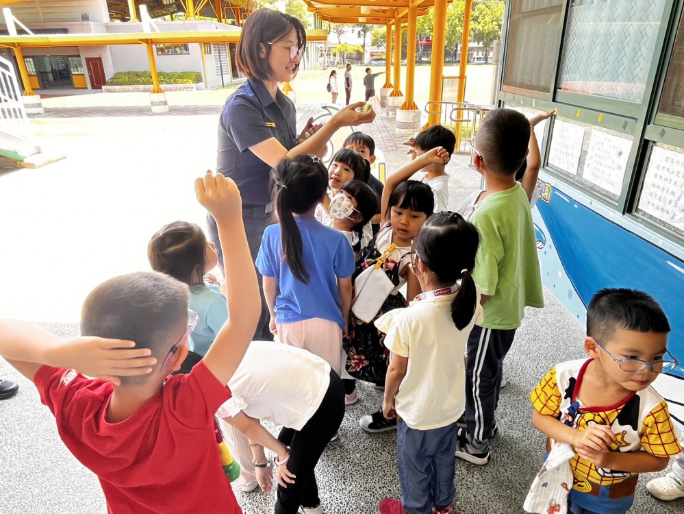 小小警察出任務！南警讓賢北附幼小警察學院體驗營圓夢