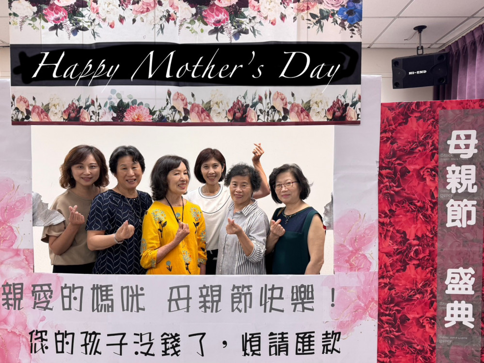 慶母親節 南警五分局邀員警母親走入機關 感受子女執勤環境