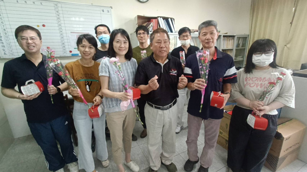 花蓮榮家馨心向榮母親節漾溫情 黑冠麻鷺育雛圖添生命感動