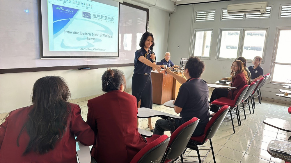 崑大企管所黃佳音香莢蘭創業結合USR 助攻農業轉型 實踐永續經濟
