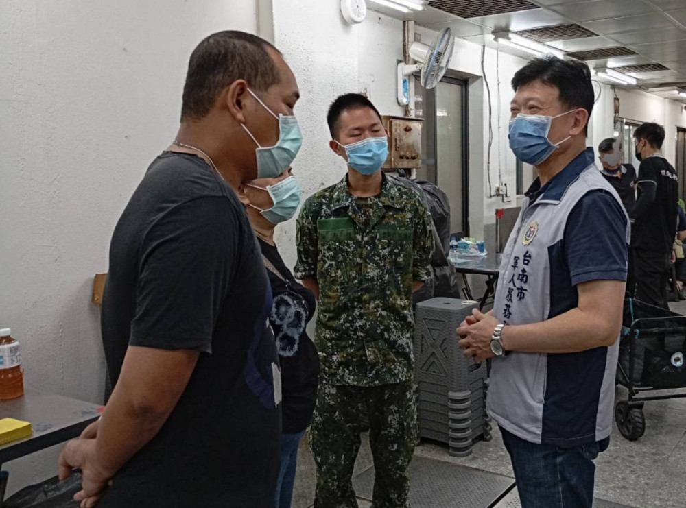 南市軍人服務站慰問國軍急難家屬